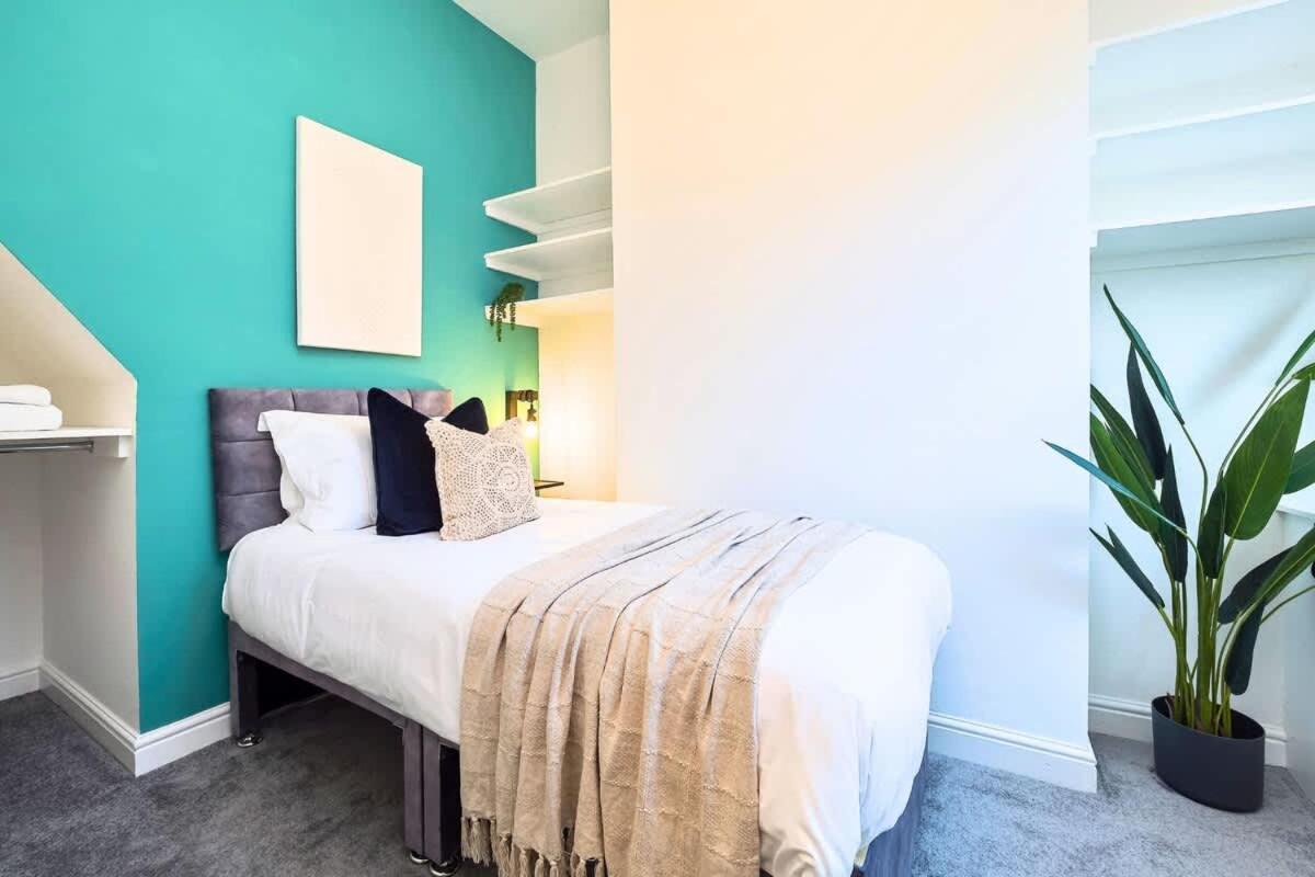 Penkhull House By Truestays - 4 Bedroom House In Stoke-On-Trent Εξωτερικό φωτογραφία