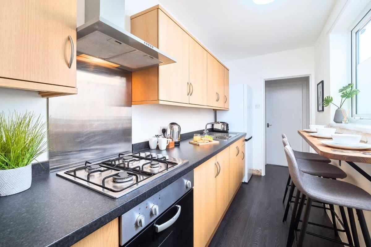 Penkhull House By Truestays - 4 Bedroom House In Stoke-On-Trent Εξωτερικό φωτογραφία