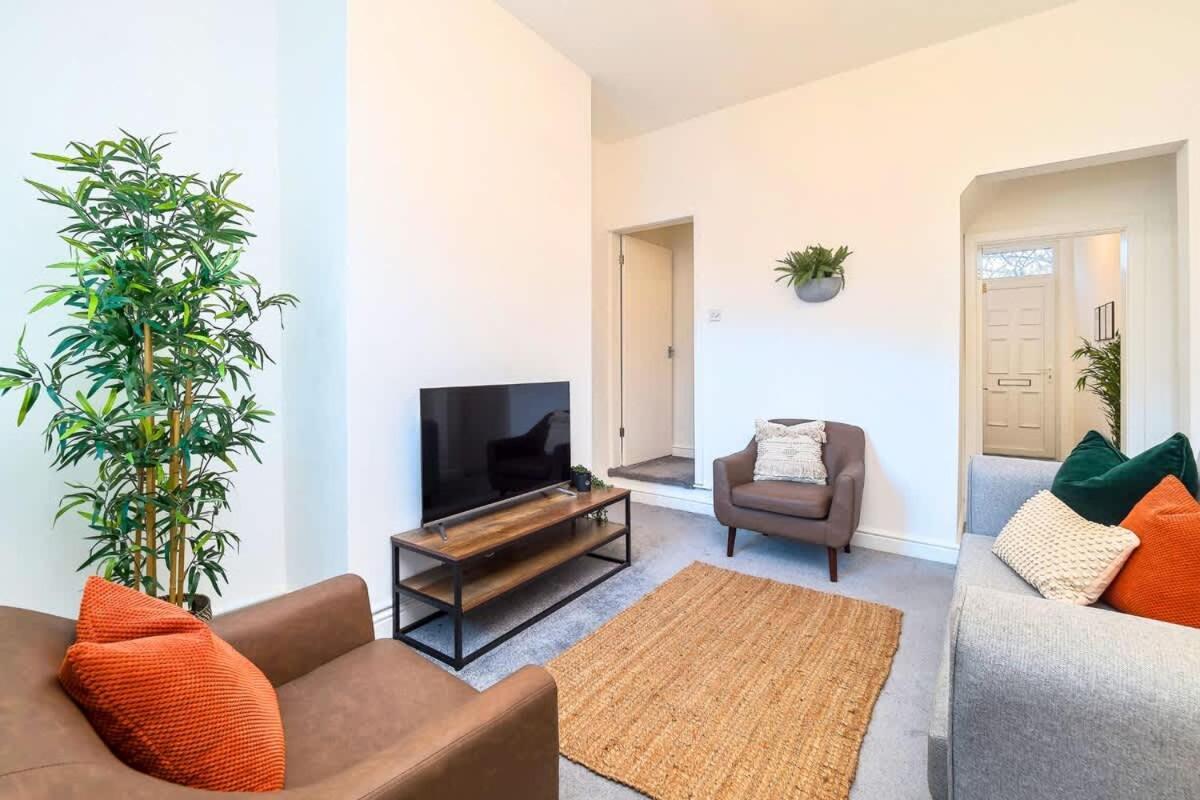 Penkhull House By Truestays - 4 Bedroom House In Stoke-On-Trent Εξωτερικό φωτογραφία
